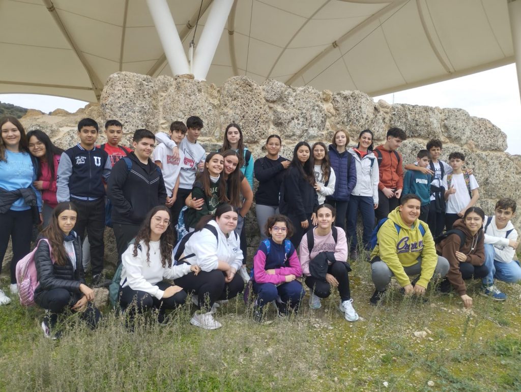 Excursión a los yacimientos históricos de El Cerro de la Merced y la Villa del Mitra. 